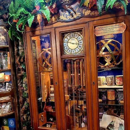 La Casa Di Strega Euphoria - Casa Vacanza Tra Arte E Magia Вітербо Екстер'єр фото