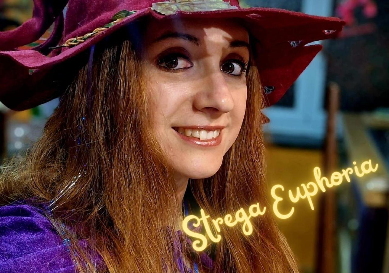 La Casa Di Strega Euphoria - Casa Vacanza Tra Arte E Magia Вітербо Екстер'єр фото